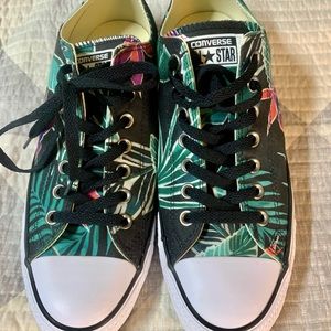 Forest/plant print converse shoes!